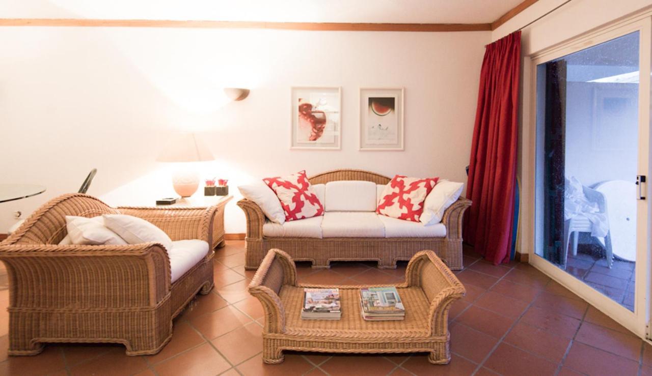 Spacious Villa In Jardim Do Golfe • Poolクアルテイラ エクステリア 写真