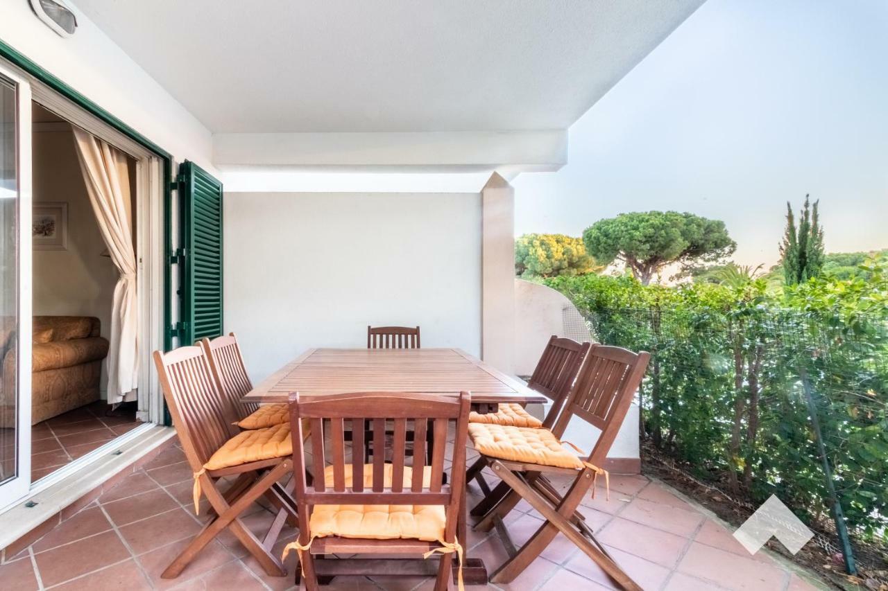 Spacious Villa In Jardim Do Golfe • Poolクアルテイラ エクステリア 写真