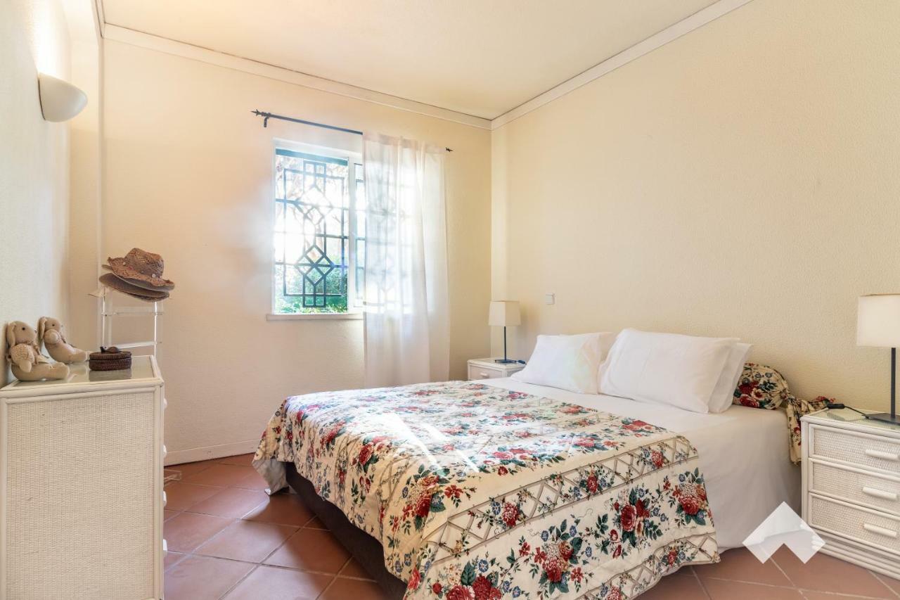 Spacious Villa In Jardim Do Golfe • Poolクアルテイラ エクステリア 写真