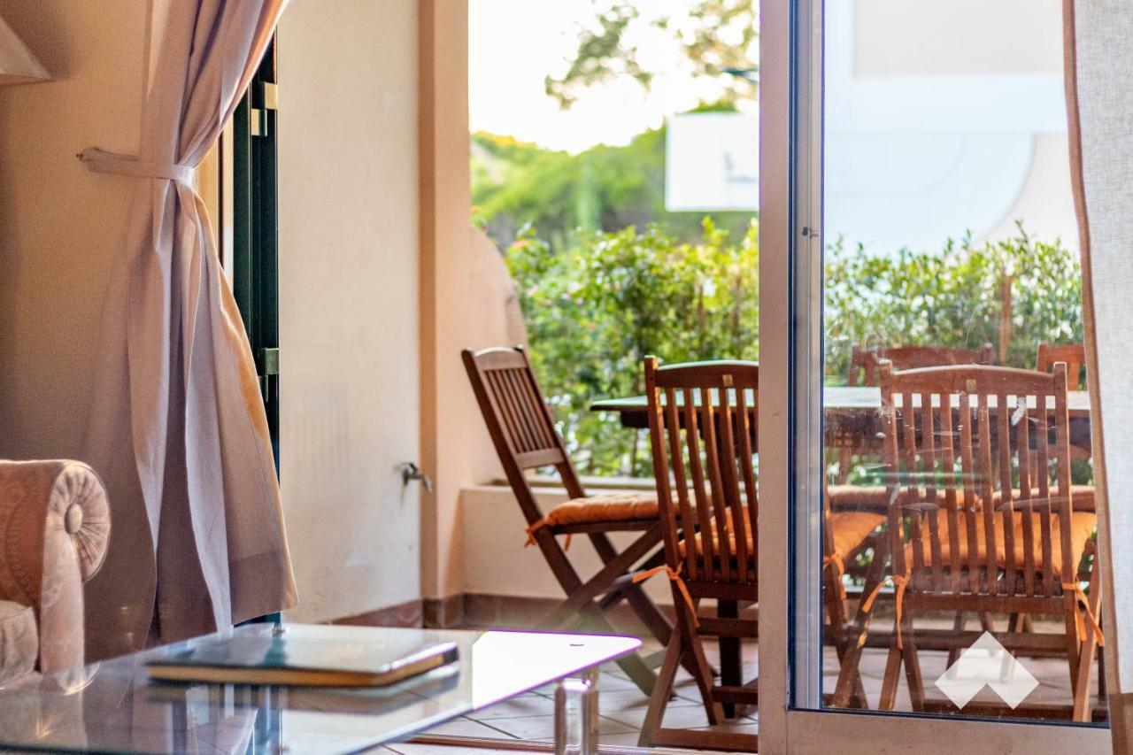Spacious Villa In Jardim Do Golfe • Poolクアルテイラ エクステリア 写真