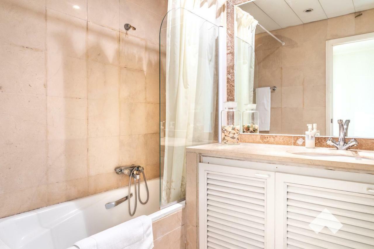 Spacious Villa In Jardim Do Golfe • Poolクアルテイラ エクステリア 写真