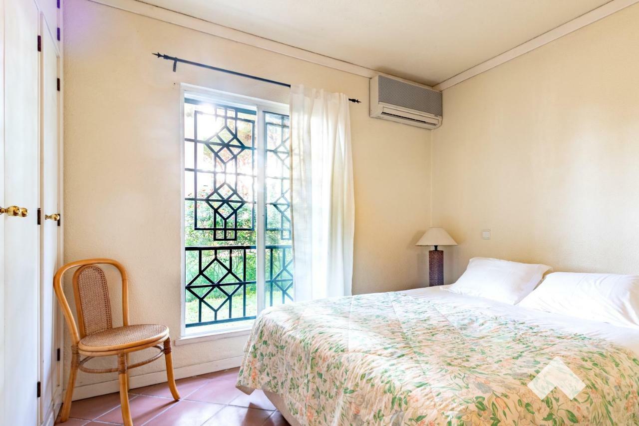 Spacious Villa In Jardim Do Golfe • Poolクアルテイラ エクステリア 写真
